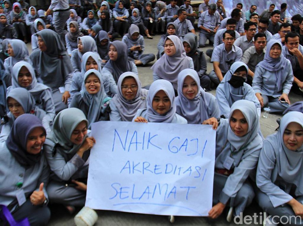 Tuntut Kejelasan Status, Pegawai RSUD Al-Ihsan Baleendah Demo Tuntut Kejelasan Status, Pegawai RSUD Al-Ihsan Baleendah Demo