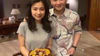 Pesona Risa Santoso, Rektor Termuda di Indonesia Saat Kulineran