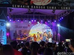 Kahitna Bungkus HUT ke-18 Transmedia dengan Cerita Cinta