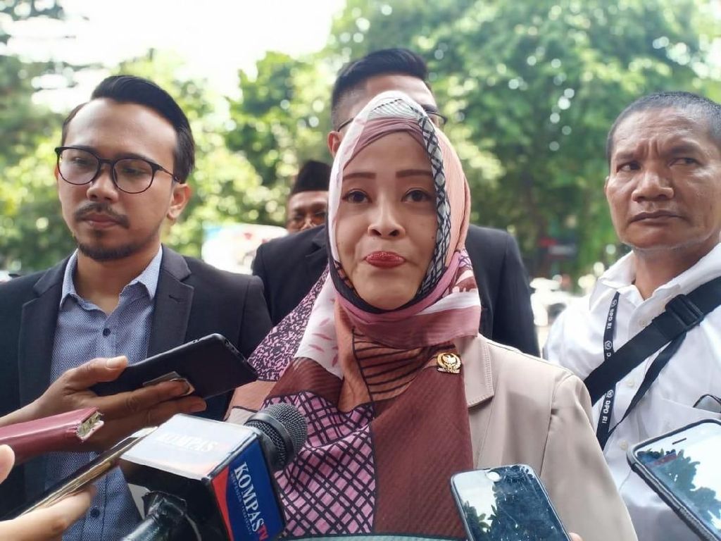 Fahira Idris Minta Kapolda Metro Atensi Laporannya soal Ade Armando Fahira Idris Minta Kapolda Metro Atensi Laporannya soal Ade Armando