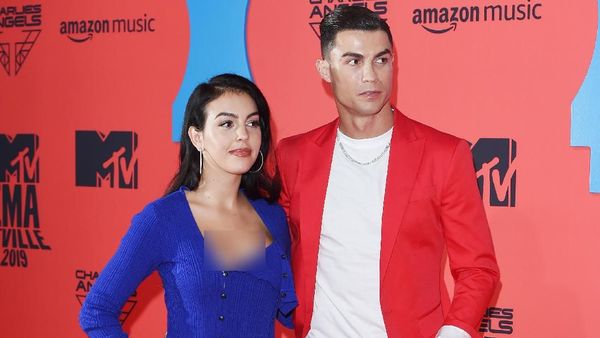 Mesranya Cristiano Ronaldo dan Kekasihnya di MTV EMAs 2019