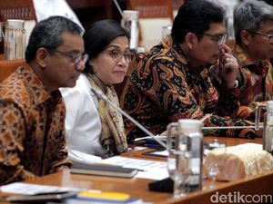 Suntik Rp 4,3 T ke Kereta Cepat JKT-BDG, Sri Mulyani Kena Cecar DPR