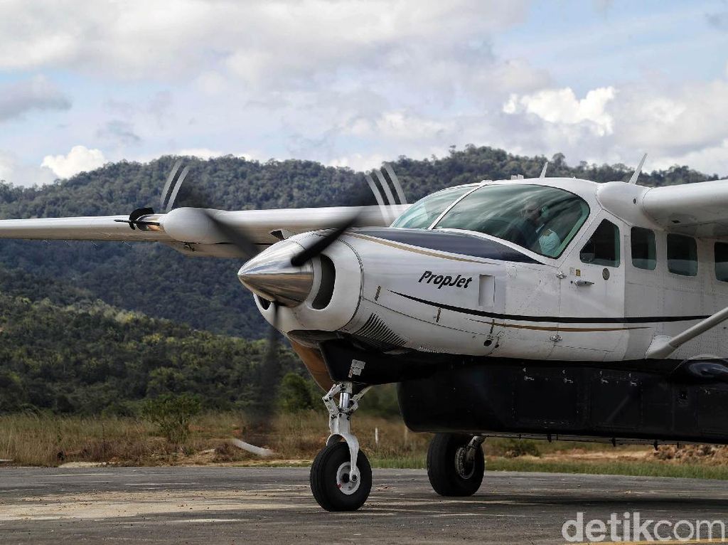 Pesawat Kecil Masih Jadi Tumpuan Masyarakat Papua