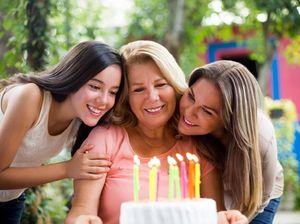 55 Ucapan Ulang Tahun untuk Ibu: Menyentuh, Bahasa Inggris dan Lucu