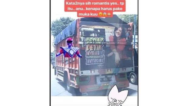 Wajah Franda menghiasi truk