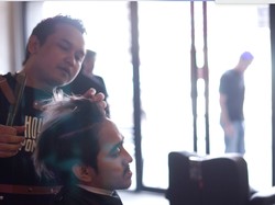 Dukung Penyintas Kanker, Ratusan Orang Potong Rambut Gratis