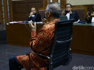 Detik-detik Hakim Vonis Bebas Sofyan Basir Detik-detik Hakim Vonis Bebas Sofyan Basir