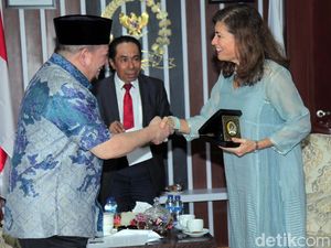 Ketua DPD Terima Kepala Staf OECD Ketua DPD Terima Kepala Staf OECD