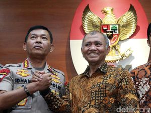 Kompak KPK dan Polri Berantas Korupsi Kompak KPK dan Polri Berantas Korupsi