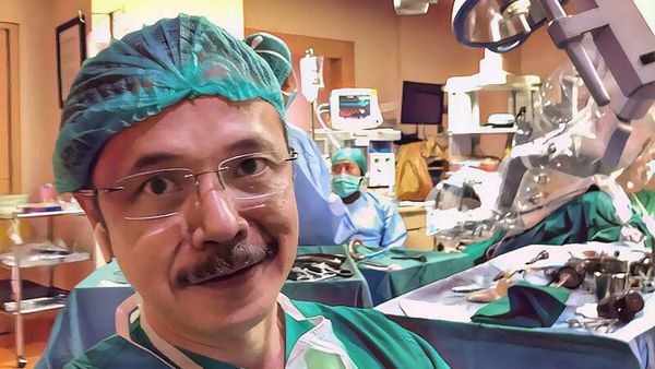 Ini Dia Foto Dokter Indonesia yang Dipakai Penipu untuk Merayu Wanita
