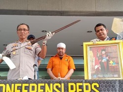 Pelat Palsu Mobil B 1 RI, Gelar Profesor Si Pemilik Abal-abal