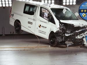 Kembaran Alphard Dapat Nilai Maksimal di Uji Tabrak