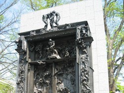 Sudah Tahu Ada Gerbang Neraka di Museum Jepang?