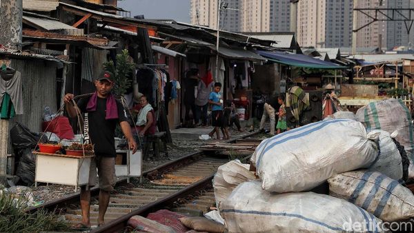Perjuangan Menekan Angka Kemiskinan di Ibu Kota