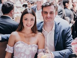 Aktris Harry Potter Dipersunting Pewaris Playboy, Pernikahannya Sederhana