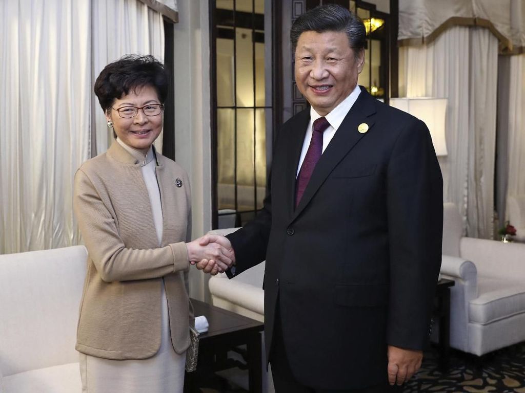 Presiden China Tegaskan Dukungan Penuh untuk Pemimpin Hong Kong Presiden China Tegaskan Dukungan Penuh untuk Pemimpin Hong Kong