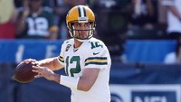 Posisi tujuh menjadi milik Aaron Rodgers. Quarterback Green Bay Packers di kompetisi NFL ini mengantongi 80,2 juta euro (Rp 1,245 triliun). (Sean M. Haffey/Getty Images)