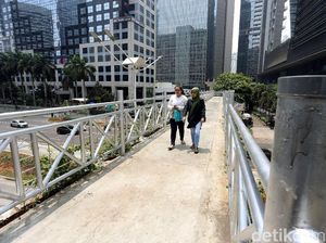 Atap JPO di Sudirman Dicopot, Pemprov DKI Ingin Tampilkan Pemandangan Atap JPO di Sudirman Dicopot, Pemprov DKI Ingin Tampilkan Pemandangan