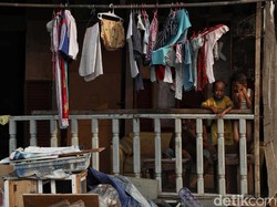 Duh! Gegara Corona Penduduk Miskin di RI Naik Jadi 26,42 Juta Orang