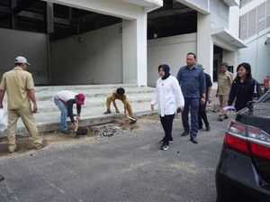 Risma Sidak GBT, Hanya di Luar Tidak Masuk Stadion