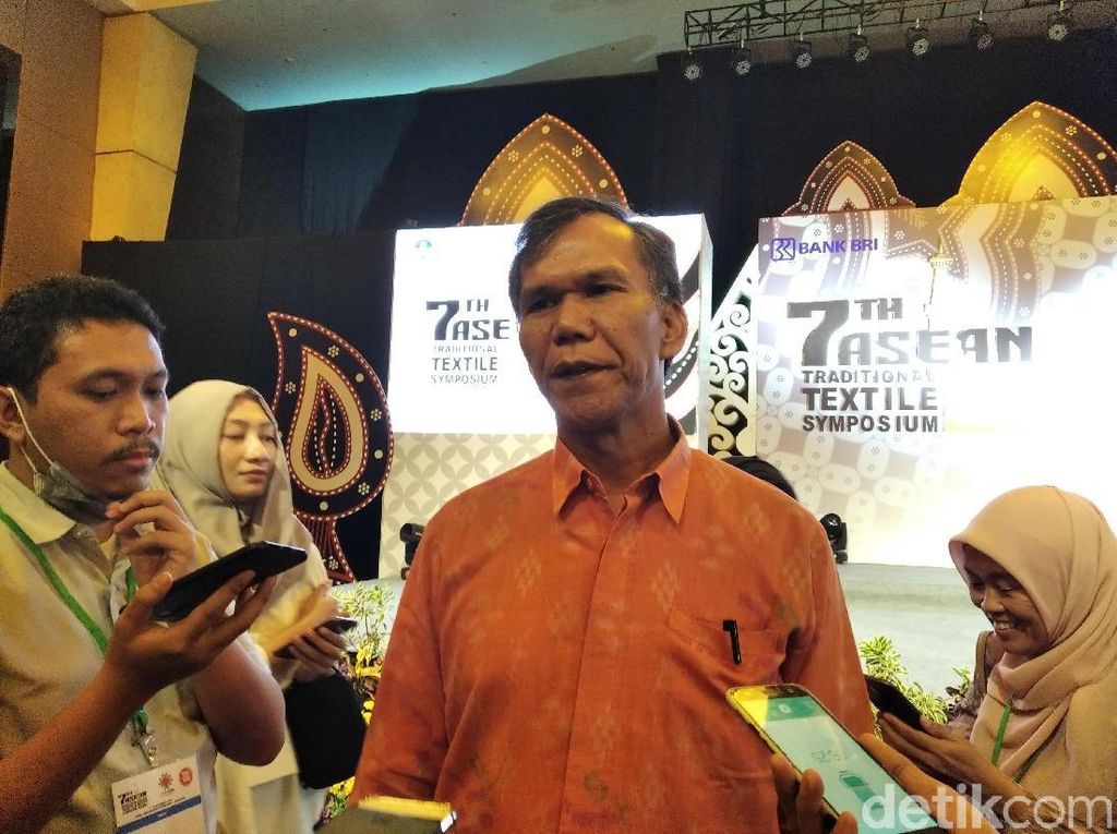 Pantun, Gamelan dan Pencak Silat Akan Disidangkan untuk Jadi Warisan Dunia Pantun, Gamelan dan Pencak Silat Akan Disidangkan untuk Jadi Warisan Dunia