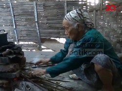 Kisah Nenek Satiyamah, Terus Berjuang Meski Hidup Sebatang Kara
