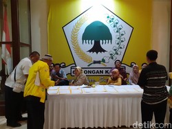 Meja Absen Pleno Dipindah, Belum Ada Tanda Tangan Kehadiran Bamsoet