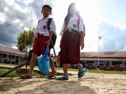 Curhat Guru Sekolah Indonesia di Malaysia, Putar Otak Jaga Semangat Murid