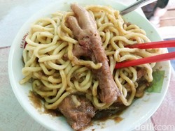 Mie Ayam Tumini yang Berkuah Kental Gurih Mantap dari Yogyakarta