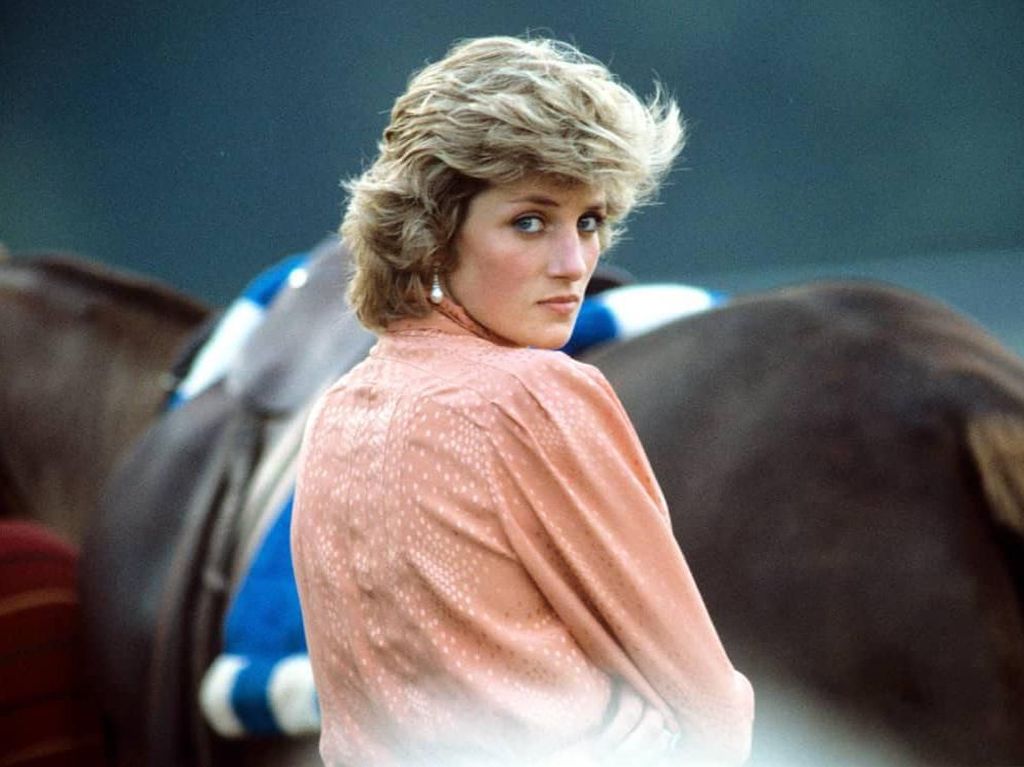 Ratu Elizabeth Gelar Ritual Agar Istana Tak Dihantui Putri Diana Ratu Elizabeth Gelar Ritual Agar Istana Tak Dihantui Putri Diana