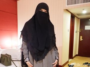 Kisah Selebgram Bercadar, Dulu Dilempar Batu Kini Sukses Jadi Fotografer Kisah Selebgram Bercadar, Dulu Dilempar Batu Kini Sukses Jadi Fotografer