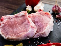 Delegasi Timnas Tak Sengaja Makan Daging Babi, Bagaimana Hukumnya dalam Islam?