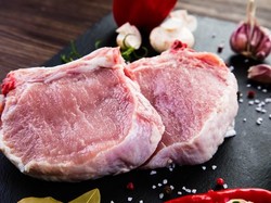 Delegasi Timnas Tak Sengaja Makan Daging Babi, Bagaimana Hukumnya dalam Islam?