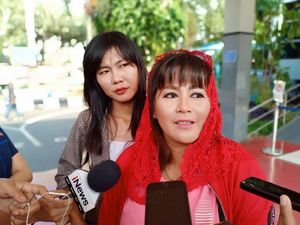 Ramai #TangkapDewiTanjung di Medsos, Ini Respons Dewi Tanjung Ramai #TangkapDewiTanjung di Medsos, Ini Respons Dewi Tanjung
