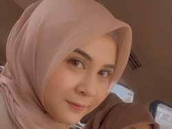 Jelang Tunangan, Kesha Ratuliu Belajar Berhijab