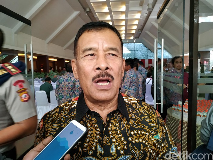 Umuh Muchtar, manajer Persib Bandung
