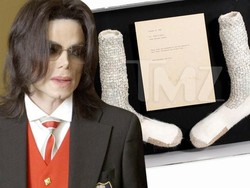 Kaus Kaki Michael Jackson yang Pertama Dipakai Moonwalk Dilelang Rp 14 M