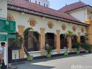 Pemohon Tak Datang, Sidang Ganti Kelamin di Surabaya Kembali Ditunda