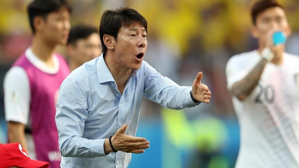 Shin Tae-yong paparkan program kerja kepada PSSI selama dua tahun. (Clive Mason/Getty Images)