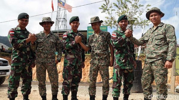 Akrabnya Para Penjaga Perbatasan Indonesia-Malaysia