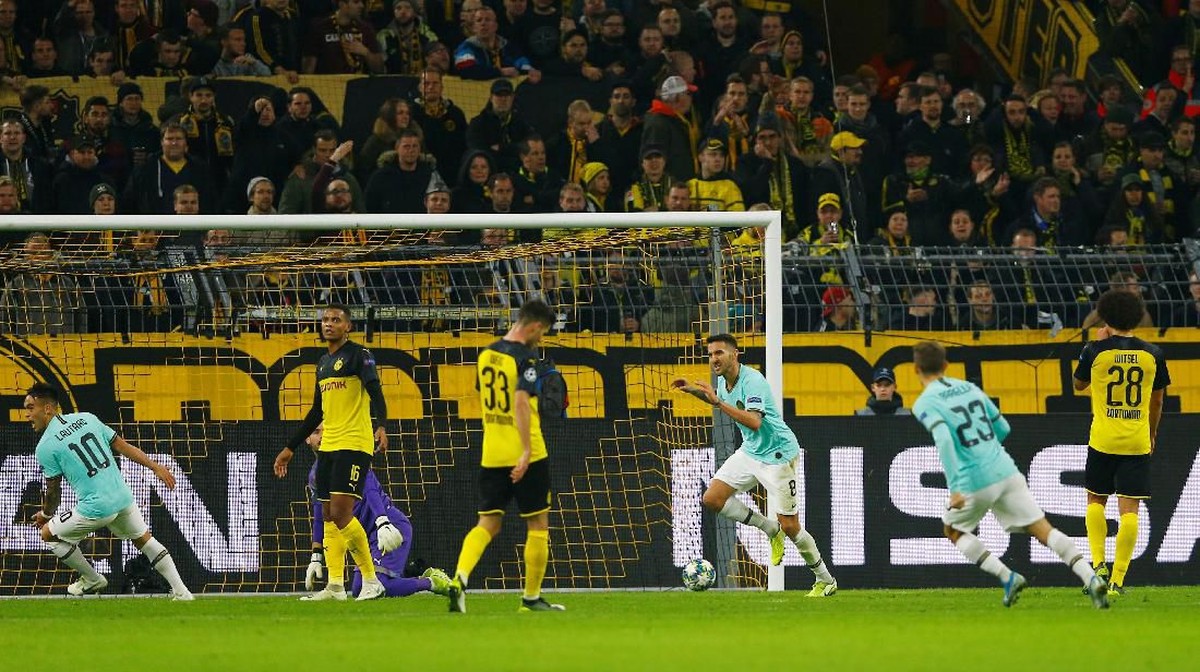 Inter Milan sementara memimpin 2-0 atas Borussia Dortmund di babak pertama. (Foto: Thilo Schmuelgen / Reuters)