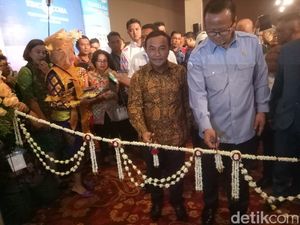 Gunting Pita, Edhy Prabowo Buka Pameran Perikanan di Balai Kartini
