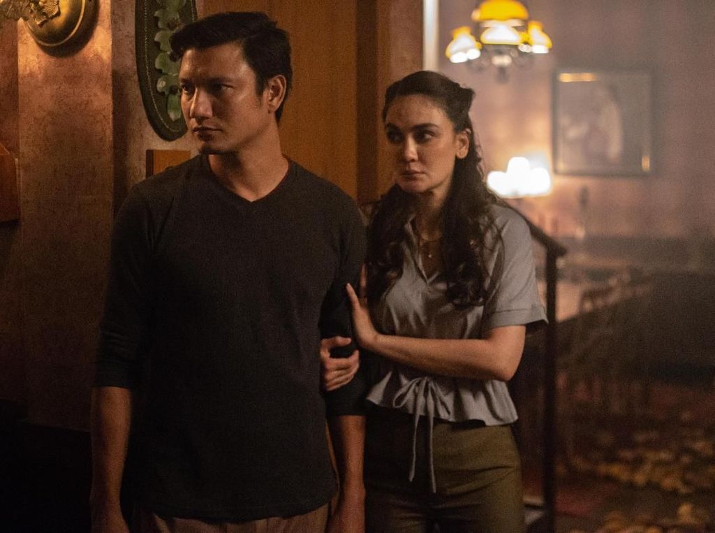 Luna Maya Ketakutan di Rumah Kentang: The Beginning Luna Maya Ketakutan di Rumah Kentang: The Beginning