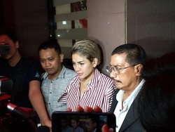 Nikita Mirzani Semringah Banget Laporan Buat Elza Syarief Diterima