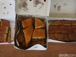 Duel 3 Martabak Cokelat Kacang Klasik, Mana Paling Enak Legit?