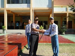 Milenial Jatim Tolak Anarki Antarkan Prayogi Juara I Lomba Foto Provinsi