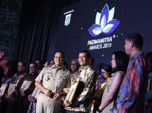 Giat Kampanye Menabung Sampah, BNI Raih Padmamitra+ Award 2019 Giat Kampanye Menabung Sampah, BNI Raih Padmamitra+ Award 2019