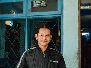Mitra Gojek Ini Jadi Pahlawan Pendidikan untuk Indonesia Lebih Baik Mitra Gojek Ini Jadi Pahlawan Pendidikan untuk Indonesia Lebih Baik