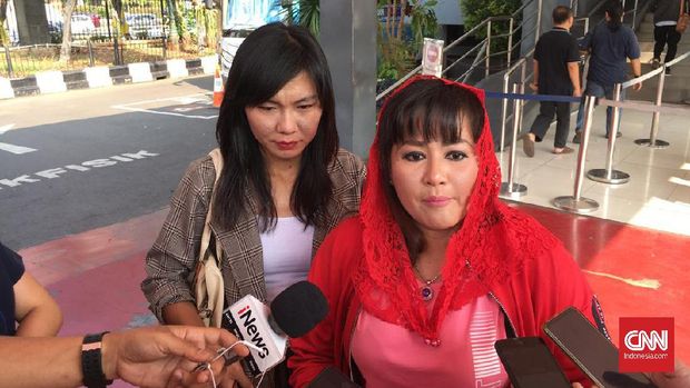 Novel Tanggapi Pelaporan Dewi Tanjung ke Polisi: Ngawur