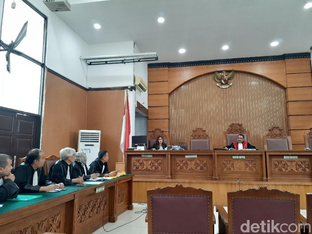 Sidang Praperadilan Mantan Anggota DPR I Nyoman Dhamantra Diputus Hari Ini Sidang Praperadilan Mantan Anggota DPR I Nyoman Dhamantra Diputus Hari Ini